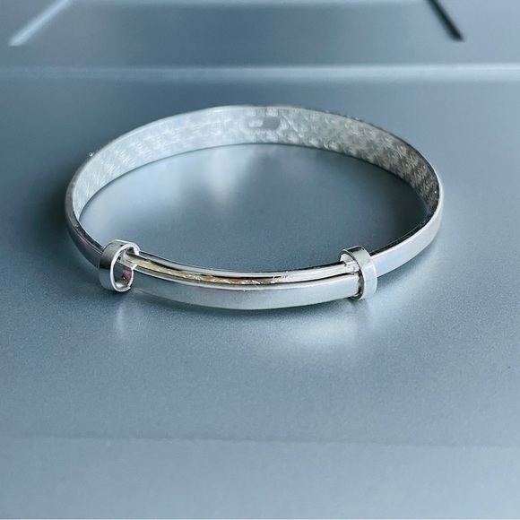 Diamond Cut Etched Lines Textured Graduated Sterling Silver Bangle Brace… - Picture 4 of 10